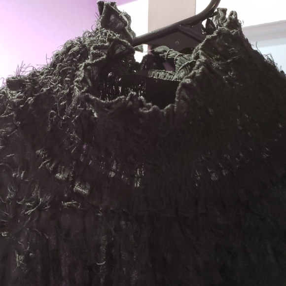 Beautiful blouse - Picture 3 of 7